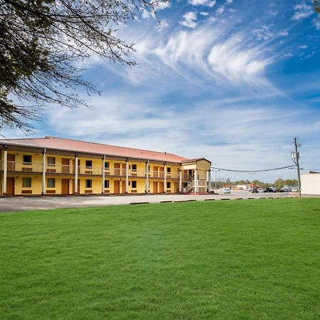 Americas Best Value Inn-Montezuma Εξωτερικό φωτογραφία